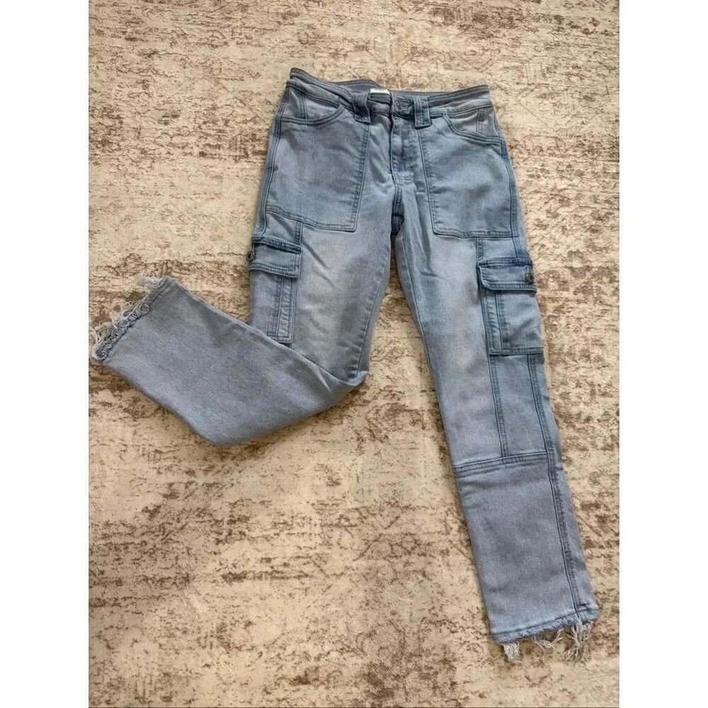 KanCan Women's Mid-rise Raw Hem Crop Cargo Skinny Denim Jeans Light Wash Sz 3/25
